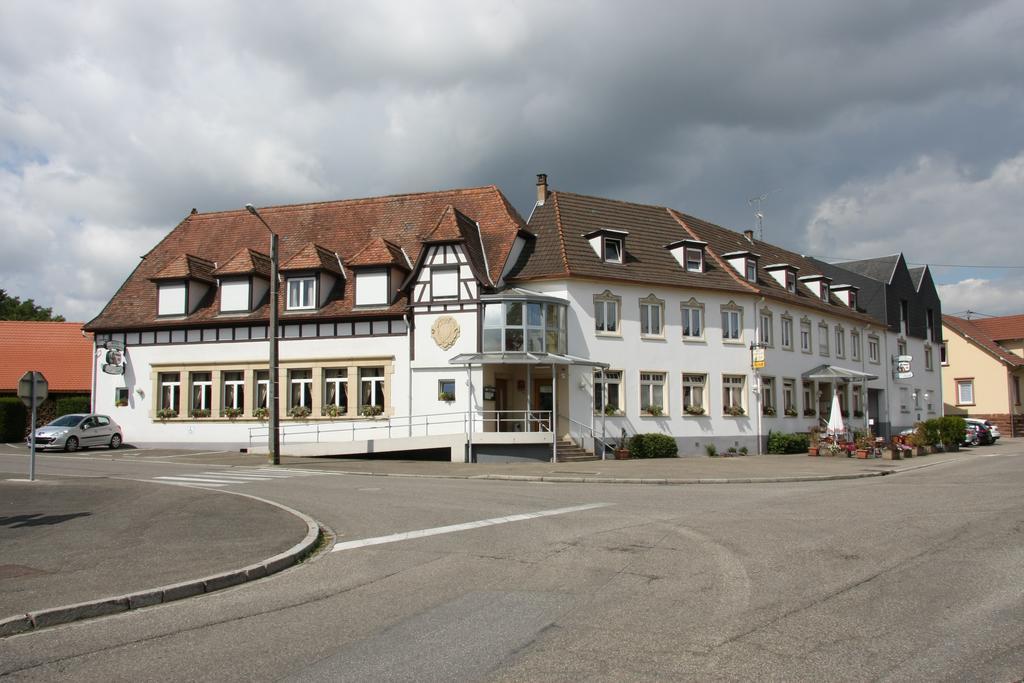 Hotel Restaurant A L'Etoile Merkwiller-Pechelbronn Exteriör bild