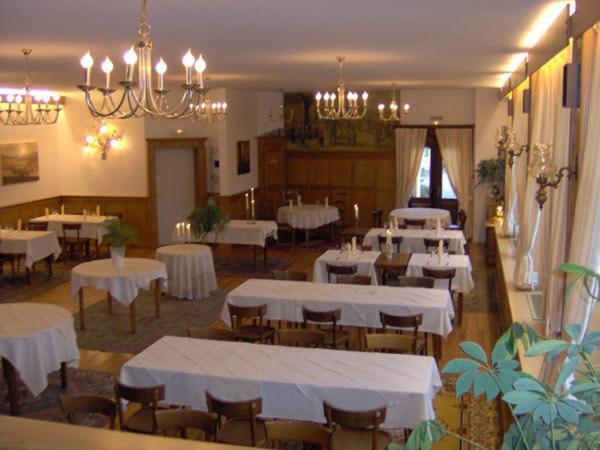 Hotel Restaurant A L'Etoile Merkwiller-Pechelbronn Exteriör bild